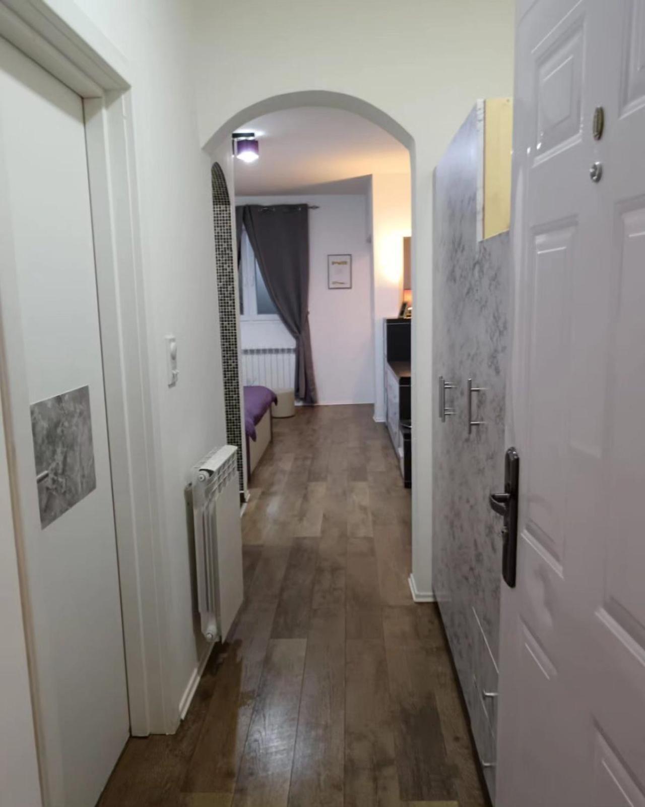 Easy Check In Apartments 021 Vladika Novi Sad Eksteriør bilde